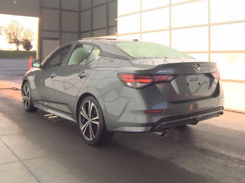 Used 2023 Nissan Sentra SR w/ SR Premium Package FWD image 7
