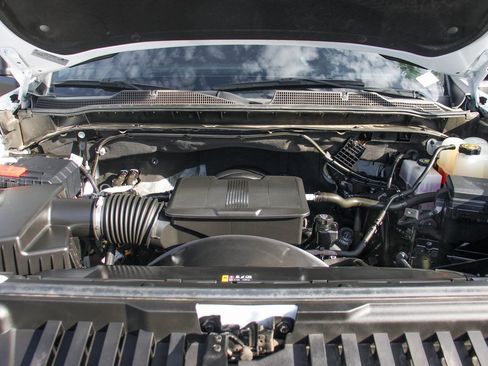 Used 2024 Chevrolet Silverado 3500 LT w/ Convenience Package image 11