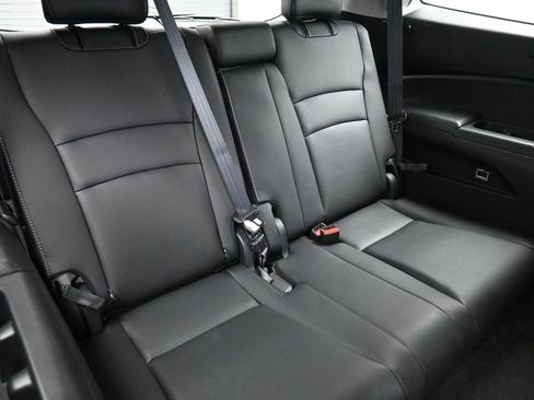 Certified 2022 Honda Pilot Touring image 26