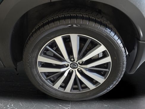 Used 2022 Nissan Pathfinder Platinum w/ Cargo Package FWD image 31