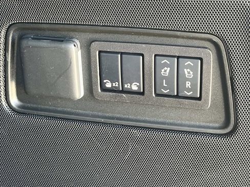 Certified 2024 Cadillac Escalade ESV Premium Luxury w/ Performance Package image 13