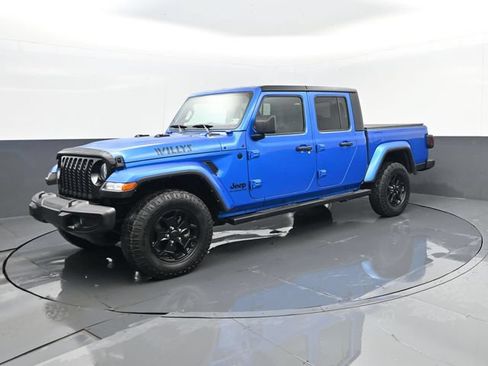 Used 2021 Jeep Gladiator Sport AWD/4WD image 1