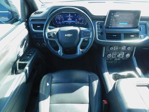 Used 2023 Chevrolet Suburban LT image 17