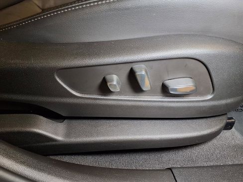 Certified 2025 Cadillac XT6 Premium Luxury image 24