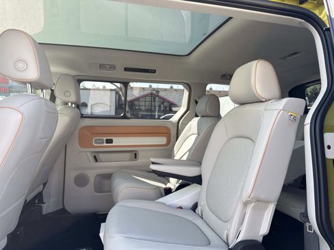 New 2025 Volkswagen ID. Buzz 1st Edition image 11