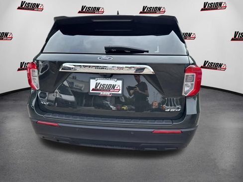 Used 2024 Ford Explorer XLT AWD/4WD image 6