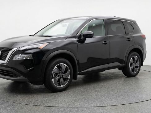 Used 2025 Nissan Rogue SV FWD image 3