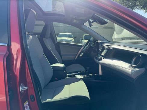 Used 2017 Toyota RAV4 XLE FWD image 15