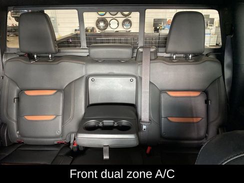 Used 2023 GMC Sierra 1500 AT4 w/ Technology Package AWD/4WD image 14