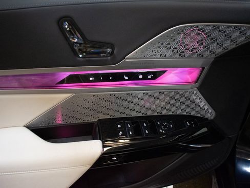 Certified 2023 BMW 760i xDrive image 23