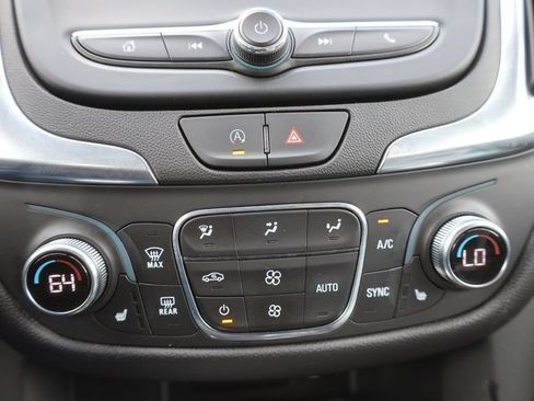 Used 2024 Chevrolet Equinox LT AWD/4WD image 36