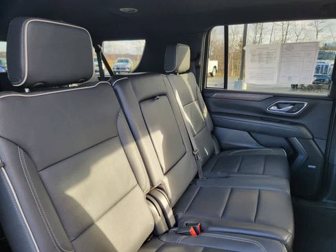 Certified 2024 Chevrolet Suburban Premier image 18