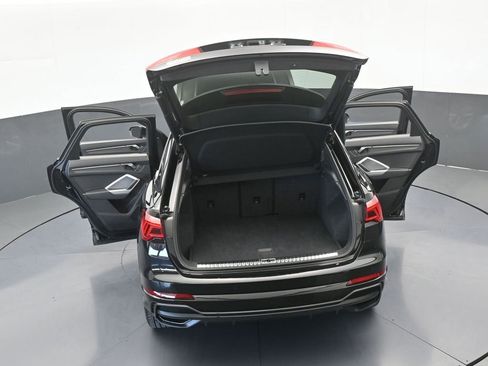 Used 2025 Audi Q3 2.0T Premium image 59