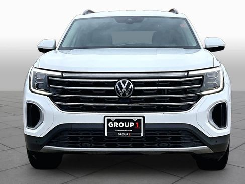 Used 2024 Volkswagen Atlas SE FWD image 2