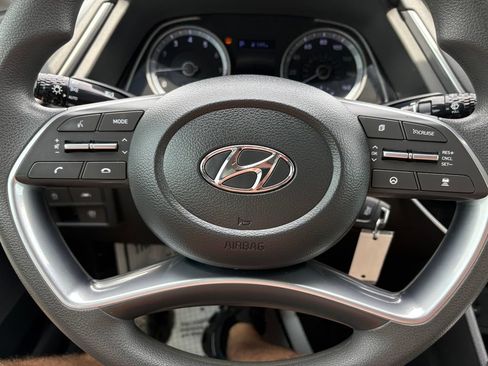 Used 2023 Hyundai Sonata SE FWD image 17