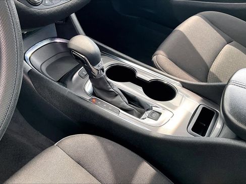 Used 2024 Chevrolet Malibu LT FWD image 16