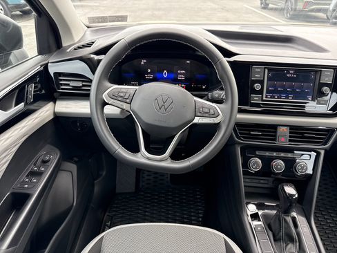 Certified 2023 Volkswagen Taos S FWD image 27