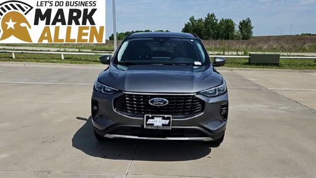 Used 2024 Ford Escape Platinum AWD/4WD image 3