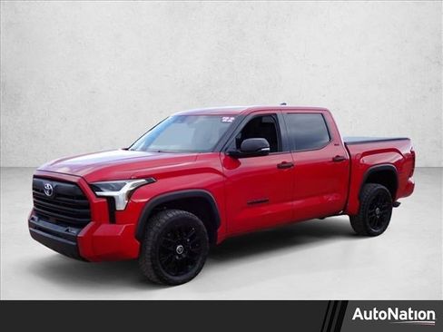 Used 2022 Toyota Tundra SR5 w/ SR5 Convenience Package AWD/4WD image 1