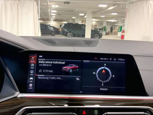 Used 2021 BMW X6 xDrive40i w/ Premium Package image 35