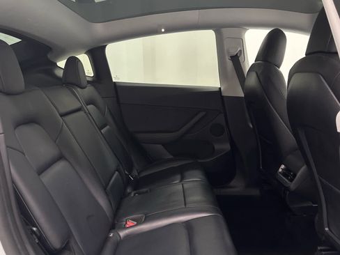 Used 2021 Tesla Model Y Performance image 21