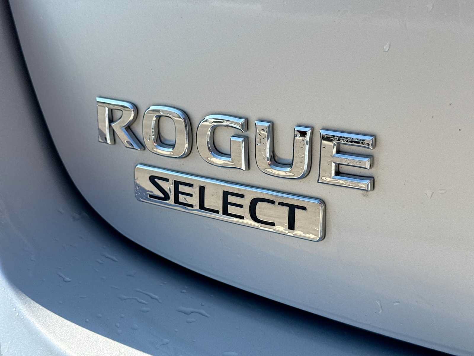 Used 2015 Nissan Rogue S FWD image 12