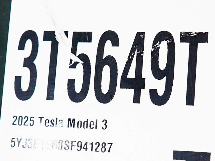 Used 2025 Tesla Model 3 Long Range AWD/4WD image 28