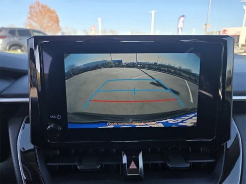 Used 2023 Toyota Corolla LE image 12