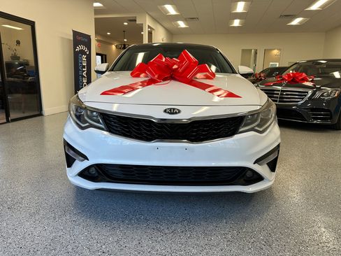 Used 2019 Kia Optima S w/ S Panoramic Sunroof Package image 11