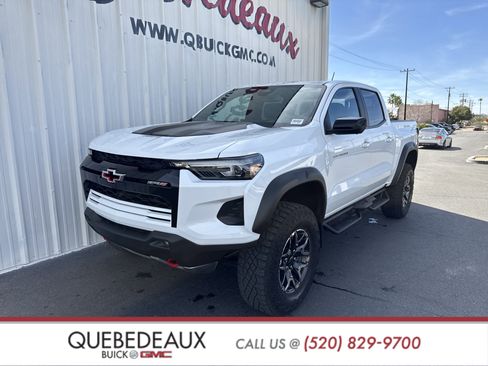 Used 2024 Chevrolet Colorado ZR2 w/ Technology Package image 12