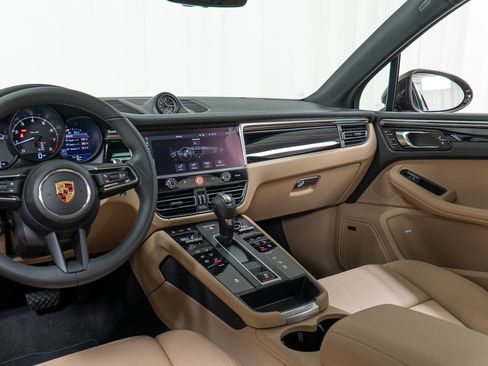 New 2026 Porsche Macan AWD/4WD image 20