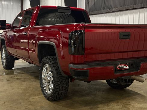 Used 2018 GMC Sierra 2500 Denali w/ Duramax Plus Package AWD/4WD image 35