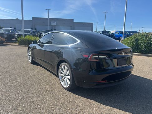 Used 2019 Tesla Model 3 Standard Range Plus RWD image 3