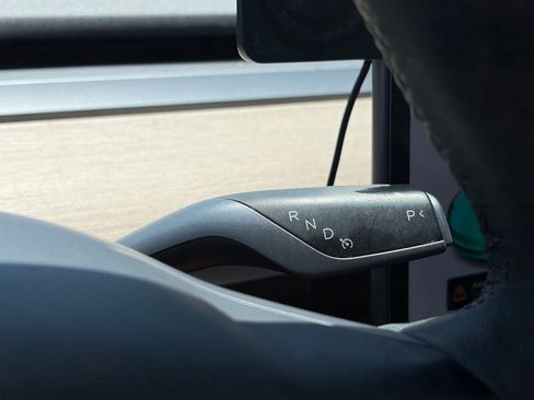Used 2021 Tesla Model 3 Standard Range Plus RWD image 12