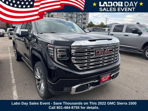 Used 2022 GMC Sierra 1500 Denali w/ Technology Package AWD/4WD image 2