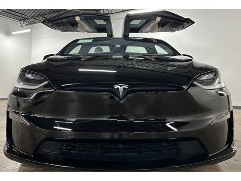 Used 2022 Tesla Model X Plaid AWD/4WD image 3