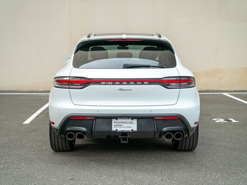 Used 2025 Porsche Macan image 7