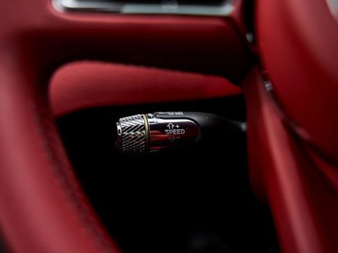 Used 2022 Bentley Continental GT image 48
