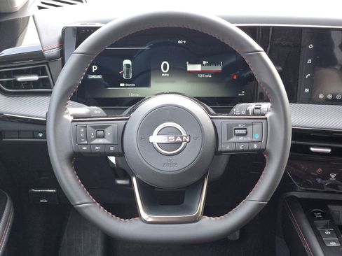 New 2026 Nissan Kicks SR image 16