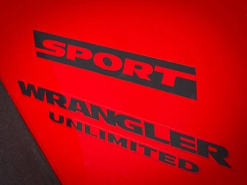 Used 2015 Jeep Wrangler Unlimited Sport w/ Quick Order Package 24S AWD/4WD image 6