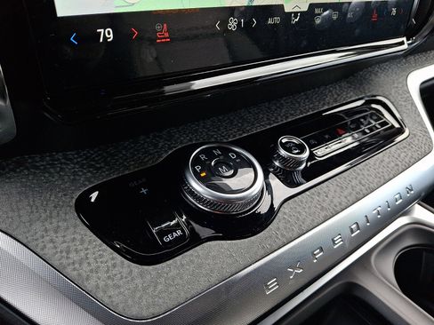 New 2025 Ford Expedition Tremor image 15