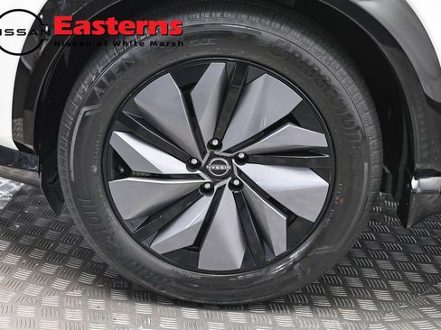 Used 2024 Nissan Ariya AWD image 31