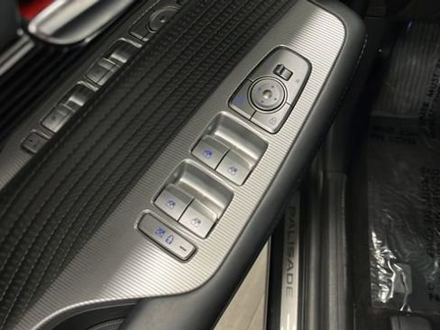 Used 2024 Hyundai Palisade Calligraphy image 20