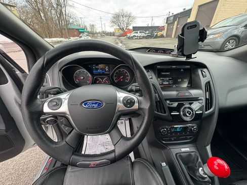 Used 2014 Ford Focus ST w/ Equipment Group 202A FWD image 12