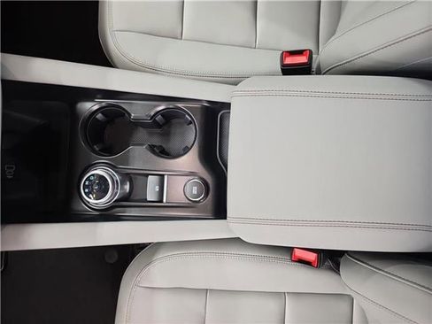 New 2026 Ford Explorer Active w/ Active Comfort Package image 18