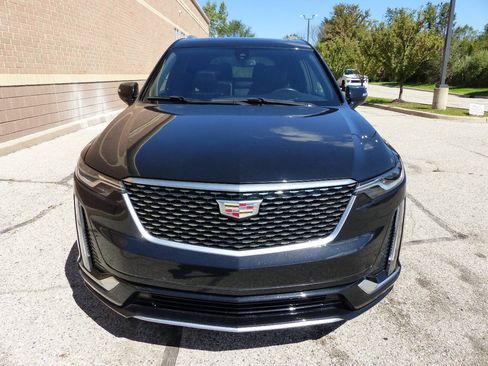 Used 2024 Cadillac XT6 Luxury w/ LPO, Floor Liner Package AWD/4WD image 10