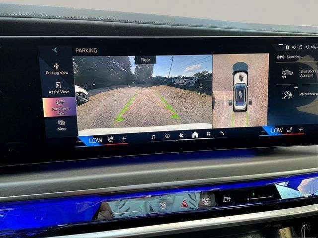 Used 2023 BMW 740i w/ Parking Assistance Package RWD image 16