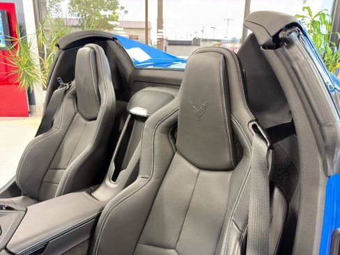 Used 2025 Chevrolet Corvette Stingray Convertible w/ 1LT RWD image 26