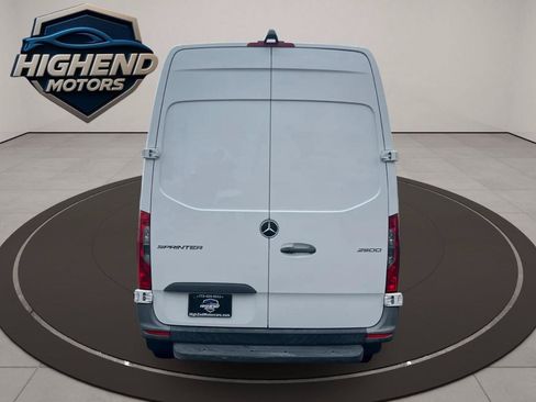 Used 2020 Mercedes-Benz Sprinter 2500 image 6