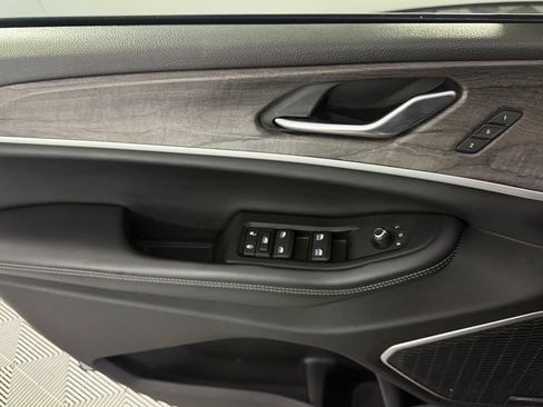 Used 2023 Jeep Grand Cherokee 4WD 4xe w/ Luxury Tech Group II image 25